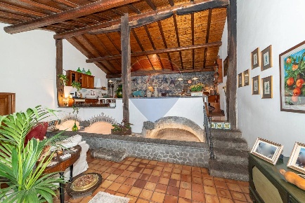 Foto Rustico in sp 120, Belpasso Segreta di 450 m² con 11 locali in vendita