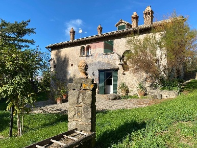 Foto Rustico in Strada Casa Grandi, Viterbo San Martino al Cimino - Tobia