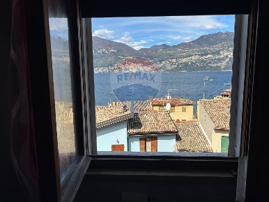 Foto Rustico a Brenzone sul Garda Magugnano di 117 m² con 4 locali