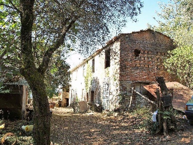 Foto Rustico a Camaiore di 200 m² con 6 locali in vendita