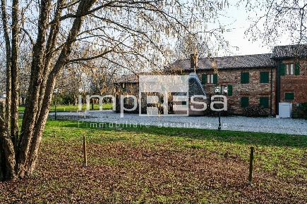 Foto Rustico in Viale Don Sturzo, Marcon Marcon Gaggio Colmello di 600 m²