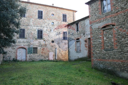 Foto Rustico in Via di Bugiana, Monte San Savino di 1170 m² con 25 locali