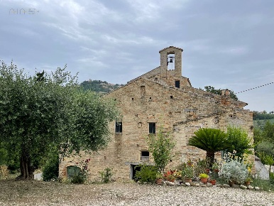 Foto Rustico in Contrada Carmine, Ripatransone di 200 m² con 4 locali