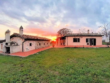 Foto Rustico a Manciano di 200 m² con 8 locali in vendita