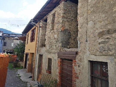 Foto Rustico in via del Pozzo, Cuveglio Centro di 20 m² con 2 locali