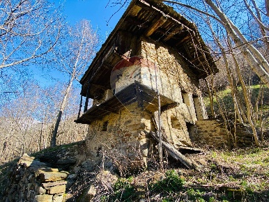 Foto Rustico in LOCALITA' RUNC, Fontainemore di 70 m² con 3 locali