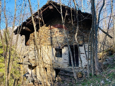 Foto Rustico in LOCALITA' RUNC, Fontainemore di 70 m² con 3 locali