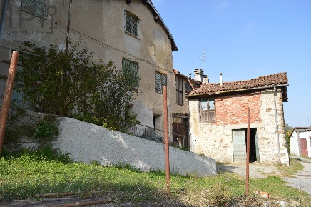 Foto Rustico in località Chiappella, Cairo Montenotte di 300 m² in vendita