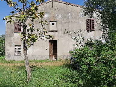 Foto Rustico in Fossombrone, Fossombrone Centro di 340 m² con 9 locali