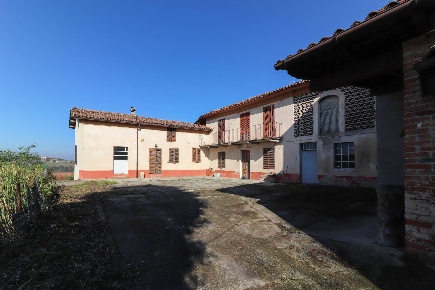Foto Rustico in Via Cavour, Cortiglione Centro di 230 m² con 7 locali