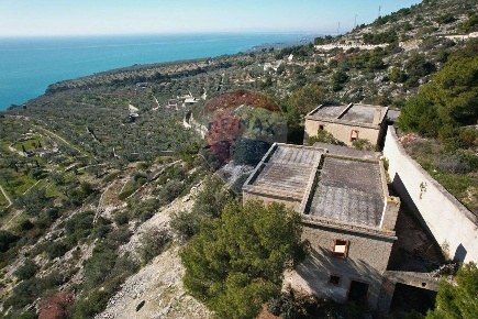 Foto Rustico in Contrada Gravaglione, Mattinata di 400 m² con 10 locali