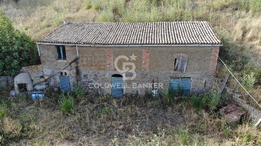 Foto Rustico in Località Montecitorio, Valentano di 130 m² con 4 locali