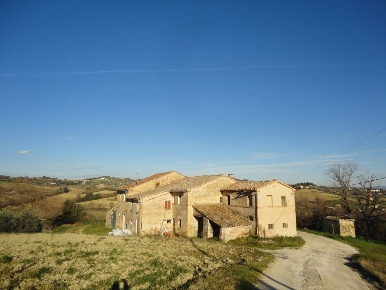 Foto Rustico in Via Agraria, Jesi Via dell'Agraria di 500 m² con 10 locali
