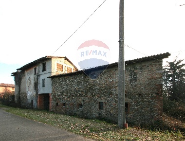 Foto Rustico in Monte grappa, Boltiere di 1580 m² con 10 locali in vendita