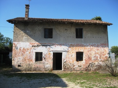 Foto Rustico in via Chiopris, San Giovanni al Natisone Medeuzza di 160 m²