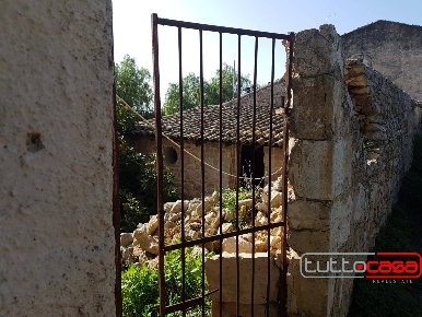 Foto Rustico in C.DA TORRE PALOMBO, Scicli con 5 locali in vendita
