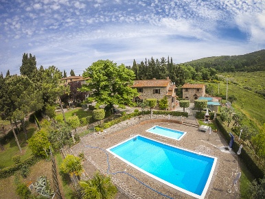 Foto Rustico a Montaione di 422 m² con 13 locali in vendita