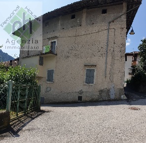 Foto Rustico in VIA G.PUCCINI, Storo Lodrone Darzo di 380 m² con 7 locali