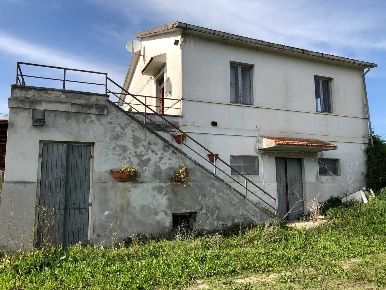 Foto Rustico in Via Chieti, Castellalto di 515 m² con 9 locali in vendita