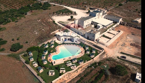Foto Rustico in Contrada Sterpina, Mottola di 1000 m² con 22 locali