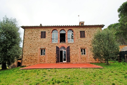 Foto Rustico in Rivalto, Chianni di 220 m² con 8 locali in vendita