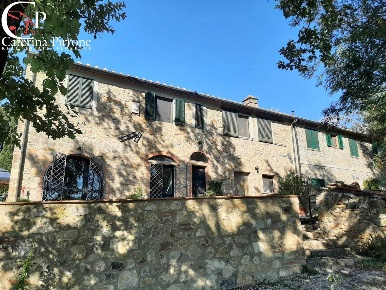 Foto Rustico in via delle Colline, Montescudaio di 373 m² con 10 locali