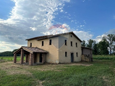 Foto Rustico in Colle San Clemente, Montefalco di 360 m² con 10 locali