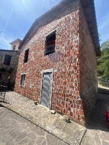 Foto Rustico in LOCALITA' PECORINI, Varano de' Melegari Centro di 67 m²