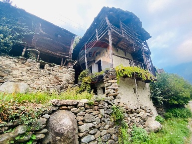 Foto Baita in LOCALITA' PIRAMBEL, Fontainemore di 80 m² con 4 locali