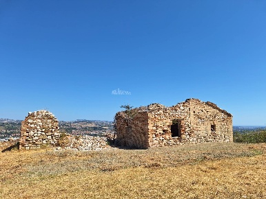 Foto Rustico in via di traina, Maltignano di 100 m² con 4 locali in vendita
