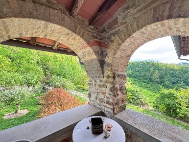 Foto Rustico in Vocabolo Casa di Luca, Apecchio di 356 m² con 7 locali