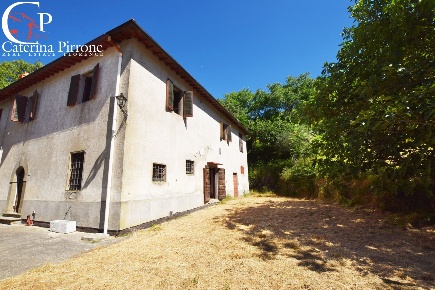Foto Rustico in via Poggio a Vico, Rufina di 420 m² con 10 locali