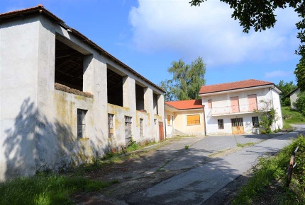 Foto Rustico in Vedi coordinate (strada Serole), Perletto di 500 m²