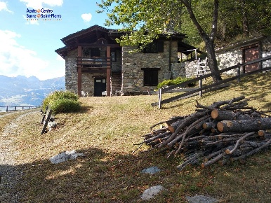 Foto Baita in Località Bren, Châtillon di 184 m² con 6 locali in vendita