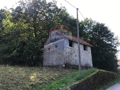 Foto Rustico in Loc. Sommacosta, Alpago di 100 m² con 2 locali in vendita