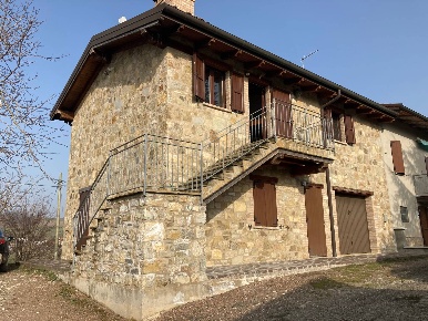 Foto Rustico a Serramazzoni di 160 m² con 4 locali in vendita