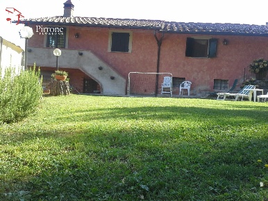 Foto Rustico in via Boccagnello, Vicchio di 280 m² con 7 locali in vendita