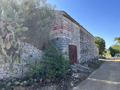 Foto Rustico in Contrada Rassabia  - Frigintini, Ragusa di 146 m²