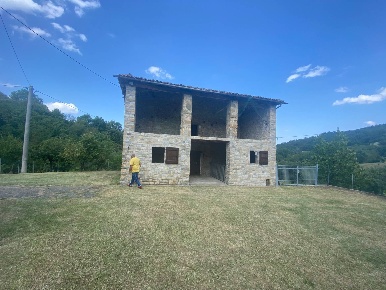 Foto Rustico in via valle pazzano, Serramazzoni di 350 m² con 4 locali