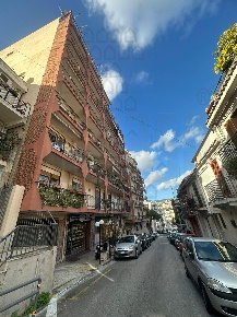 Foto Appartamento in Via Grattoni, Messina Principe Umberto di 225 m²