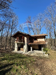 Foto Baita in VIA PER GHEVIO, Meina di 90 m² con 3 locali in vendita
