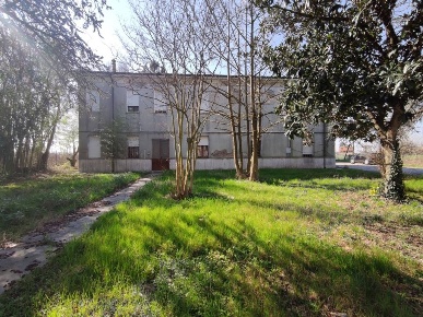 Foto Rustico in Via Corazza, Ferrara San Martino di 440 m² con 10 locali