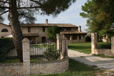 Foto Rustico in Stella di Monsampolo, Monsampolo del Tronto di 280 m²