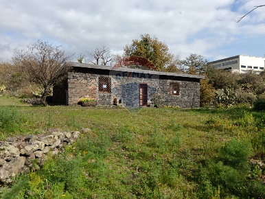 Foto Rustico in SP56/I - C.da Spaventa, Belpasso di 90 m² con 2 locali