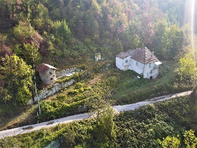 Foto Rustico in frazione sugliani Sugliani, Dego di 150 m² con 8 locali