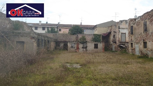 Foto Rustico in Via Cason San Massimo, Verona San Massimo - Croce Bianca