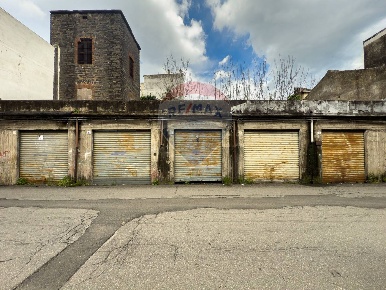 Foto Rustico in Via Delle Rose, Giarre Centro di 180 m² con 3 locali
