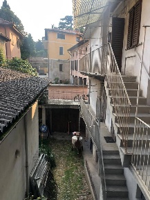 Foto Rustico in VIA GRAMSCI, Oleggio Centro di 260 m² con 6 locali