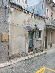 Foto Rustico in Via Gioacchino Rossini 123, Ragusa Centro di 25 m²