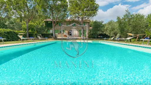 Foto Rustico in cortona, Cortona Centro di 450 m² con 15 locali in vendita